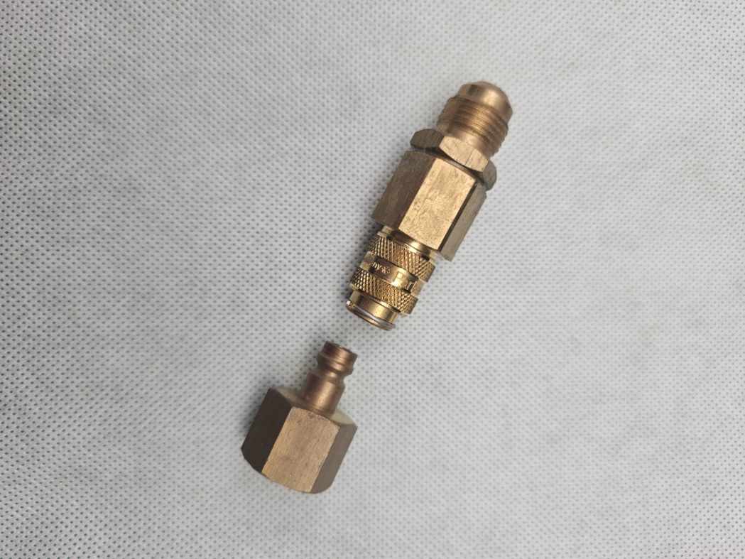 Coupling, Quick Connect 3/8" Male SAE Flare x 3/8" Female SAE Flare.